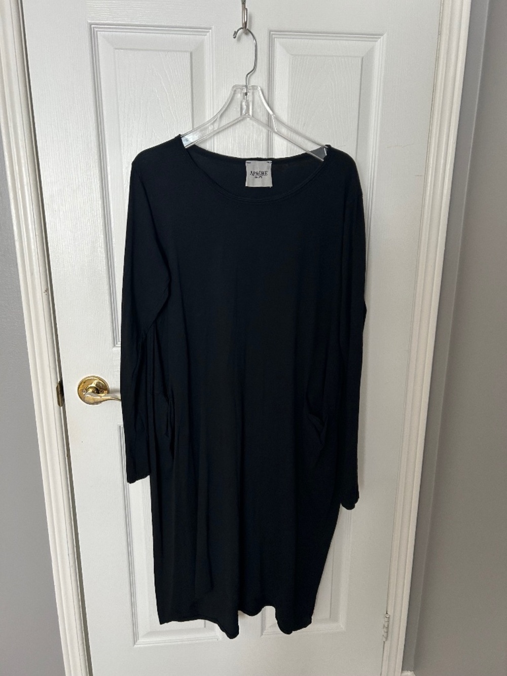 🖤 Apache Shops Black Long Sleeve Shift Dress | Effortless & Versatile 🖤